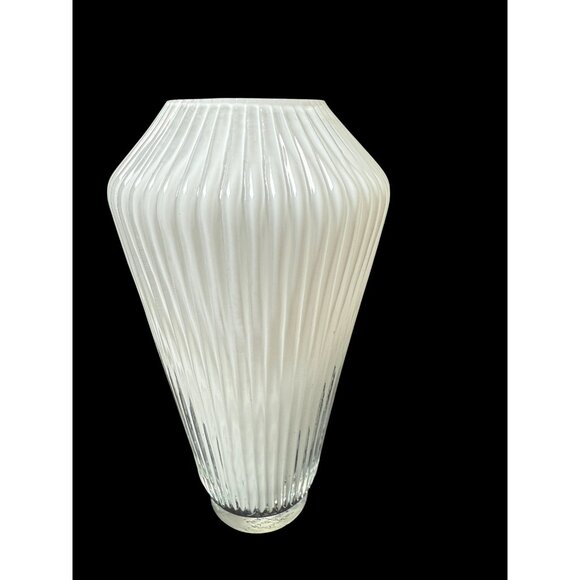 Vtg. Knobler Hand Blown Glass White Frosted Ribbed MCM Bud Textured Vase 4.25” - Picture 3 of 6